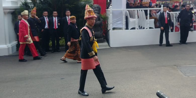 Baju Adat Presiden Jokowi Saat Upacara Hut Ri Dari Tahun Ke Tahun Halaman All Kompas Com