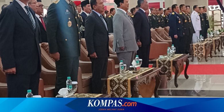 Prabowo Hadiri Wisuda 425 Mahasiswa Unhan di Sentul
