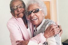 Persahabatan Menggemaskan antara Dua Nenek selama 71 Tahun