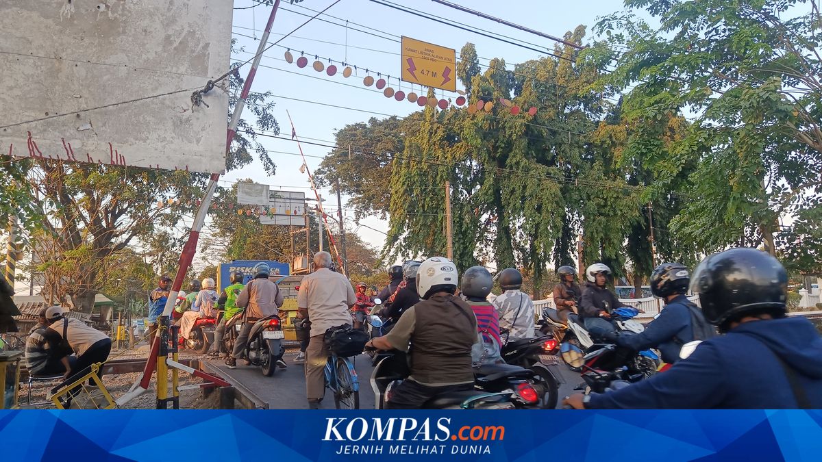 Pelintasan Bulak Kapal Kembali Ramai, Pengendara Nekat Terobos Meski Kecelakaan Maut KA Gajayana