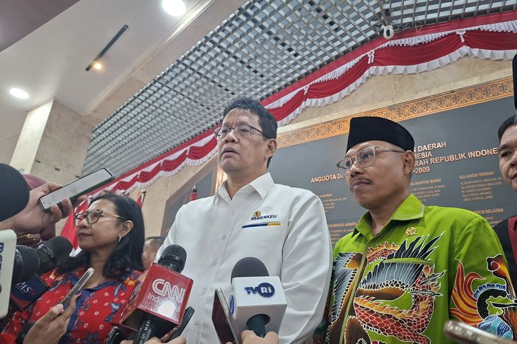 Menteri Keuangan Purbaya Yudhi dalam Rapat Kerja Komite IV DPD RI bersama Menteri Keuangan di kantor DPD RI Jakarta, Senin (3/11/2025).
