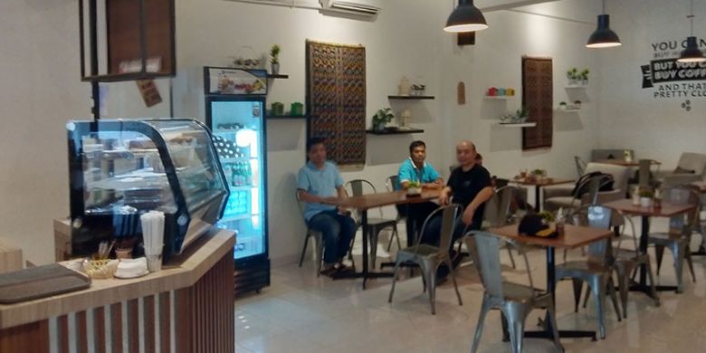Kafe La Bajo Flores Coffee di Jalan Soekarno Hatta, Kampung Tengah, Labuan Bajo, Kabupaten Manggarai Barat, Nusa Tenggara Timur.