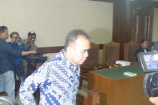 Panitera PN Jakpus Edy Nasution Dituntut 8 Tahun Penjara