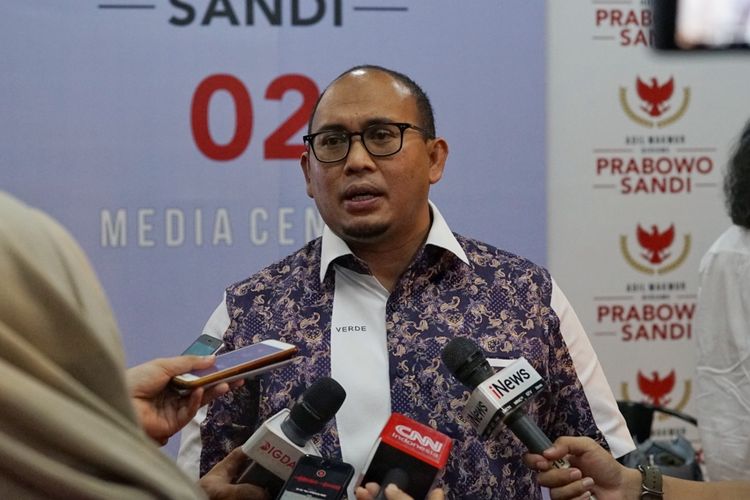 Juru Bicara Badan Pemenangan Nasional pasangan Prabowo Subianto-Sandiaga Uno (BPN) Andre Rosiade di media center Prabowo-Sandiaga, Jalan Sriwijaya I, Jakarta Selatan, Jumat (17/5/2019). 