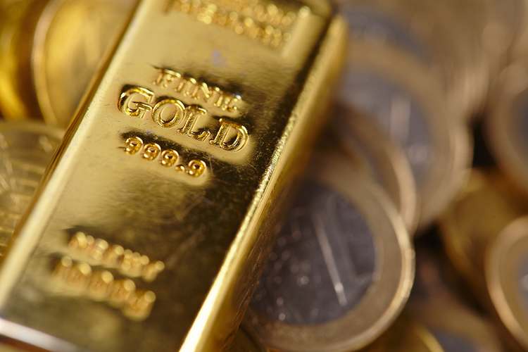 Ilustrasi emas. Perbedaan emas dan obligasi. Investasi emas dan obligasi.