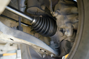 Penyebab CV Joint Mobil Bisa Terlepas saat Dioperasikan