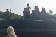 Seru, Foto di Atas Tank Saat Geladi HUT Ke-79 TNI