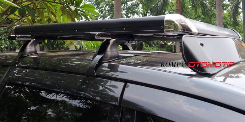 Tambahan roof rack untuk antisipasi kekurangan kapasitas kabin saat mudik.