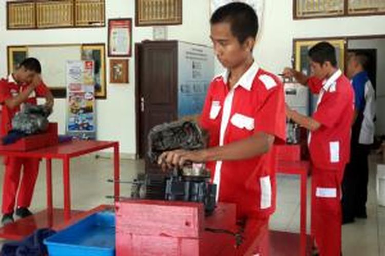 Dengan adanya laboratorium baru, siswa SMKN 1 Manggis, Karangasem, Bali, bisa melakukan praktik  lebih intensif.