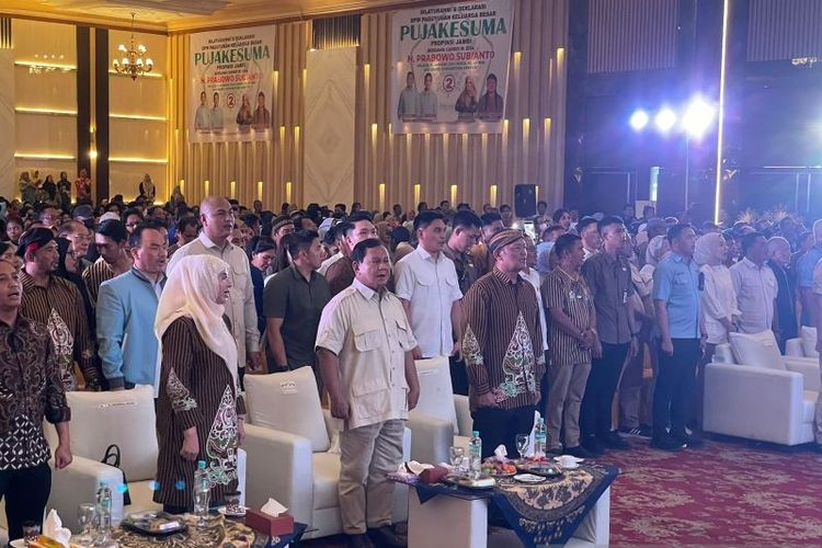 Capres nomor urut 2 Prabowo Subianto saat menghadiri acara silaturahmi dan pelantikan Pujakusuma di Jambi, Selasa (9/1/2024).

