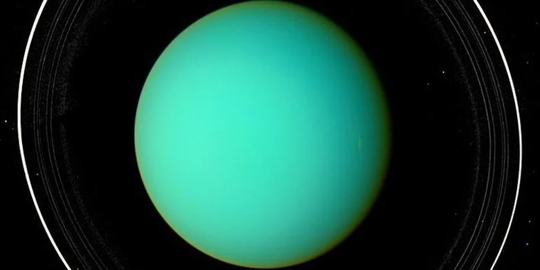 Uranus memiliki cincin di sekeliling planet.