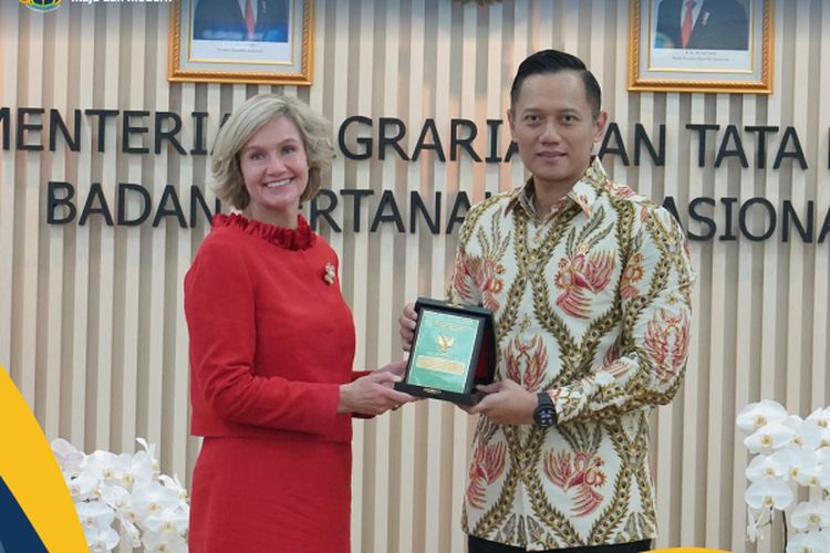 Menteri Agraria dan Tata Ruang/Kepala Badan Pertanahan Nasional (ATR/BPN), Agus Harimurti Yudhoyono (AHY) melakukan pertemuan dengan beberapa perwakilan World Bank di Ruang Rapat Menteri, Jakarta, Rabu (20/03/2024). 