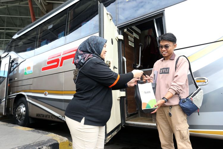 Ilustrasi penumpang bus AKAP PO SAN