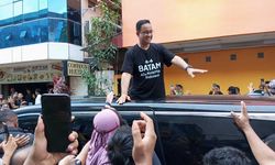 Ceramah di Masjid Sultan Mahmud Riayat Syah Batam, Anies Doakan Palestina Lepas dari Agresi Israel