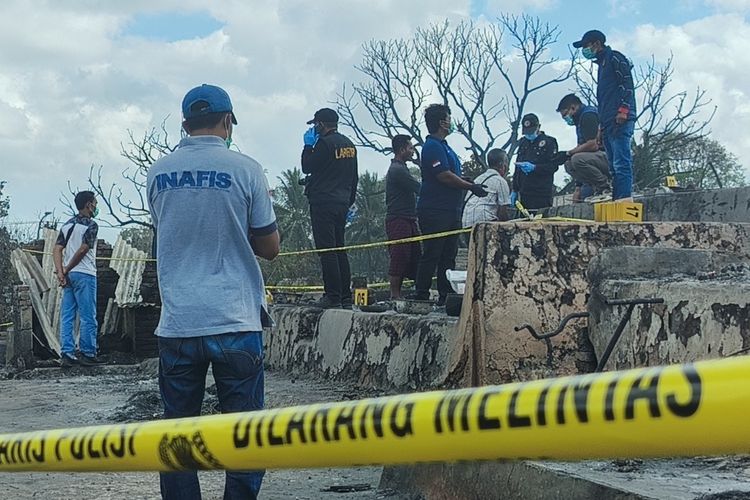 Polisi Lakukan Olah TKP di Desa Adat Sade, Selidiki Penyebab Kebakaran