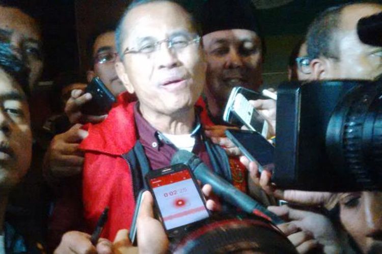 Dahlan Iskan ditahan setelah ditetapkan sebagai tersangka kasus pelepasan aset BUMD Jatim, Kamis (27/10/2016).