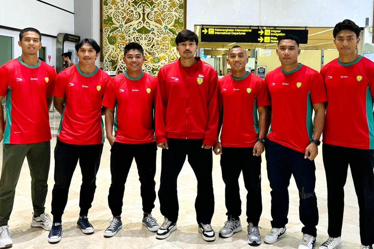 Tim Estafet Putra Indonesia yang berlaga di Asian Relays Championships 2024 Thailand.