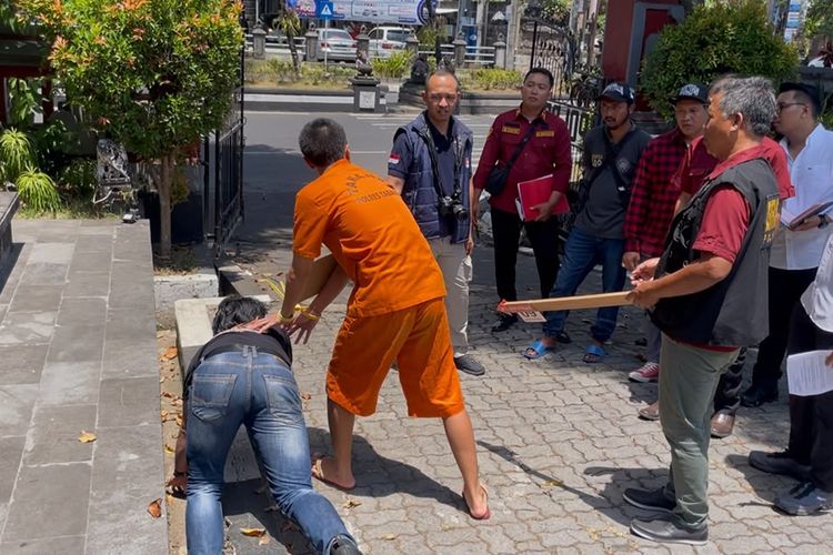Rekonstruksi Pengeroyokan Pencuri Ayam di Tabanan, 18 Adegan Diperagakan, Tersangka Tetap 5