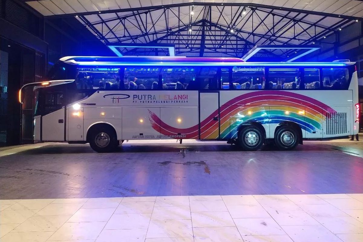 Bus baru PO Putra Pelangi