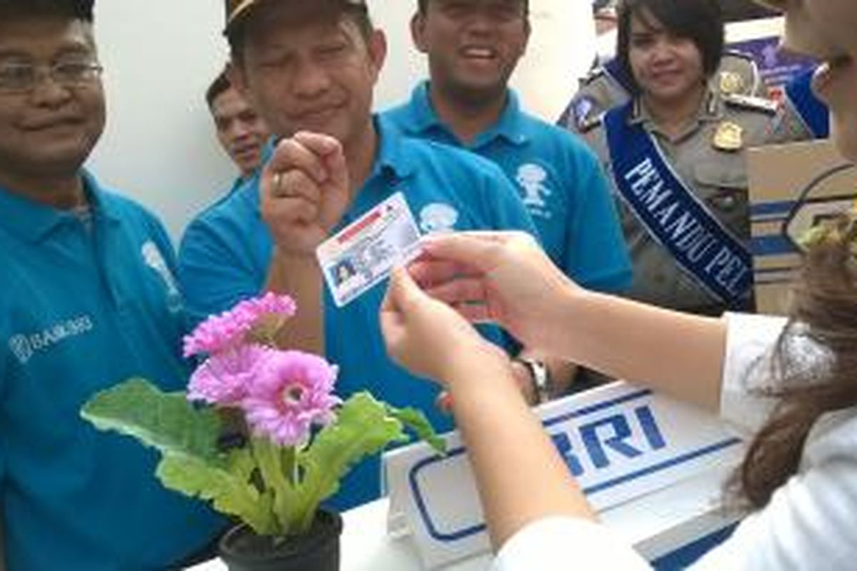 Kapolda Metro Jaya, Inspektur Jendral Tito Karnavian dalam peluncuran perkenalan SIM Online, Minggu (27/09/15).