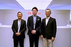 Mulai Hari Ini, KA Argo Wilis dan KA Turangga Pakai Kereta Stainless Steel New Generation