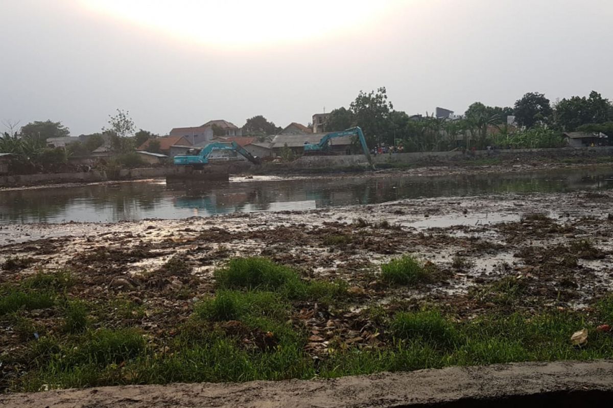 Situ Pedongkelan sedang dalam proses penataan, Jalan Pedongkelan Kelurahan Areman, Cimanggis, Depok.