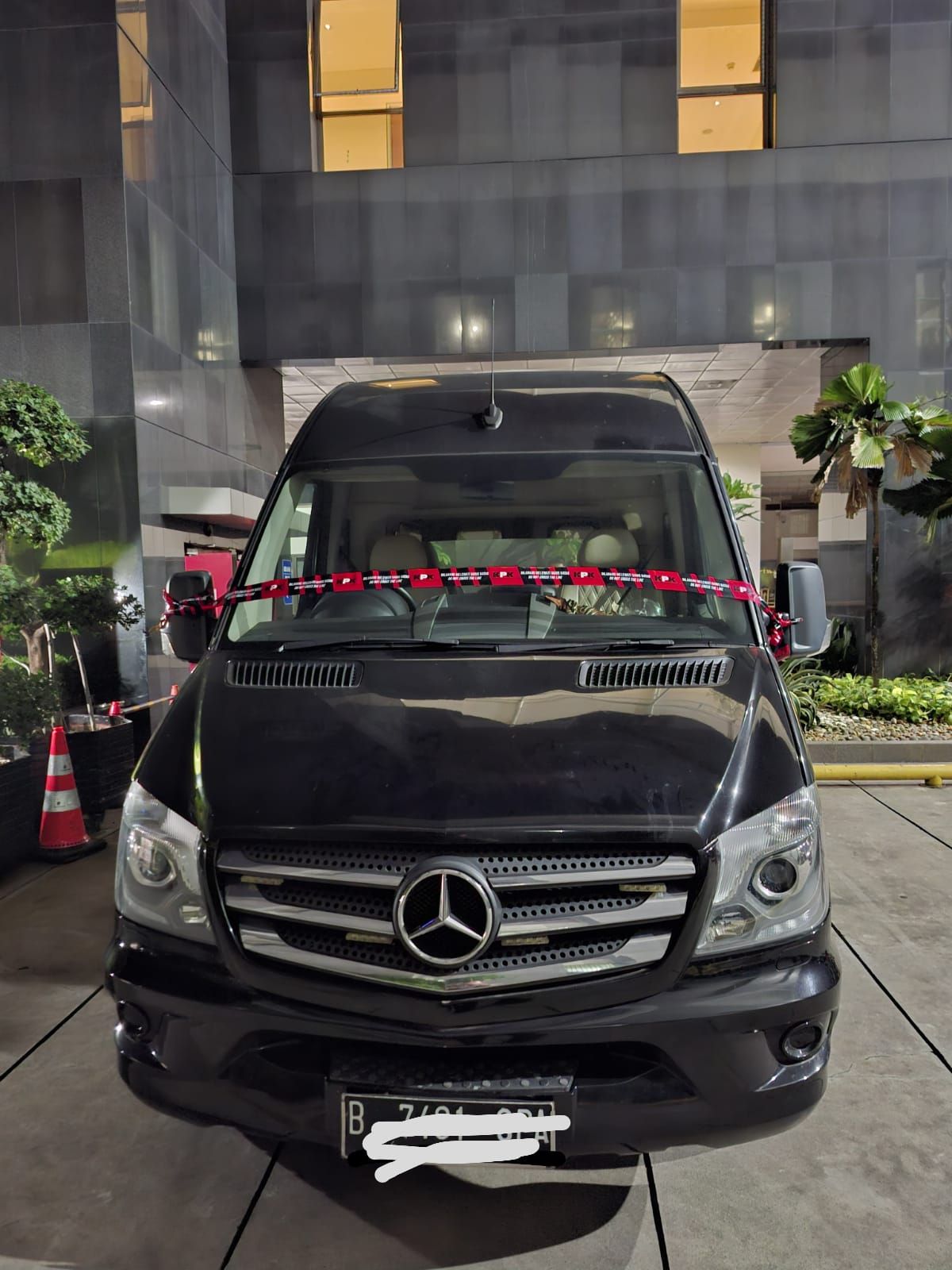 Kasus TPPU SYL, KPK Sita Mercedes-Benz Sprinter yang Disembunyikan di Pasar Minggu