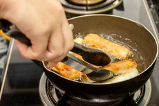 Tips Menggoreng Deep Frying agar Minyak Tidak Terciprat ke Mana-mana
