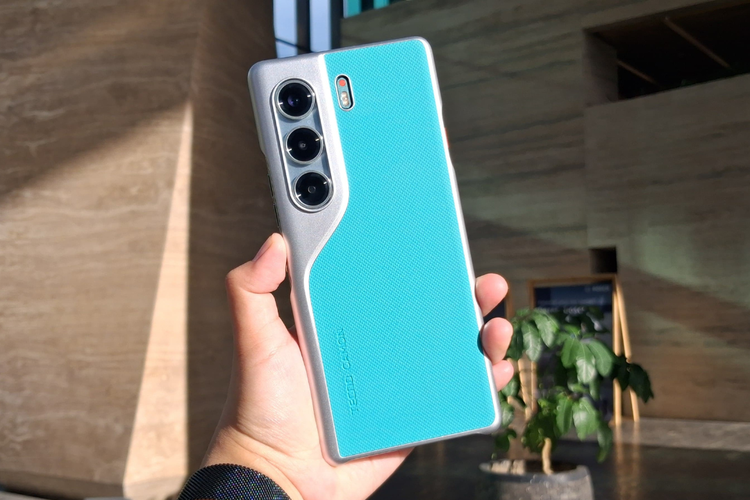 Tampilan hard case Tecno Camon 40 Pro 5G. 
