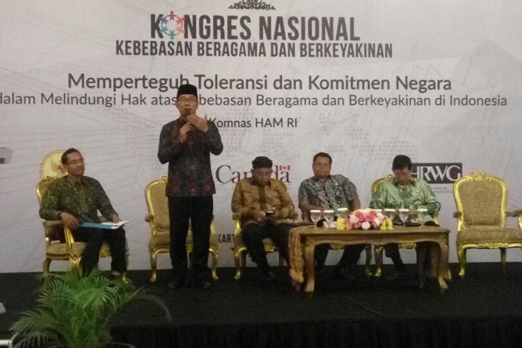 Wali Kota Bandung Ridwan Kamil memaparkan persoalan dan solusi kebebasan beragama dan berkeyakinan di Jakarta, Kamis (16/3/2017). 