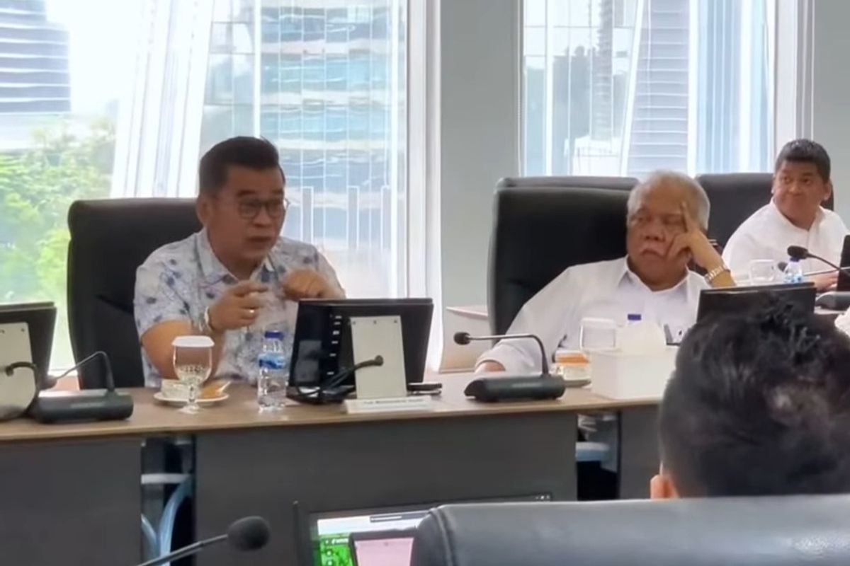 Deputi Transformasi Hijau dan Digital (THD) Otorita Ibu Kota Nusantara (IKN) Mohammed Ali Berawi yang mengundurkan diri, masih mendampingi Kepala Otorita IKN Basuki Hadimuljono dalam audiensi dengan Fakultas Kehutanan UGM dan Dryard Jerman, Jumat (28/3/2025).