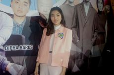 Kini, Isyana Sarasvati Tak Bisa Lepas dari Jimmy