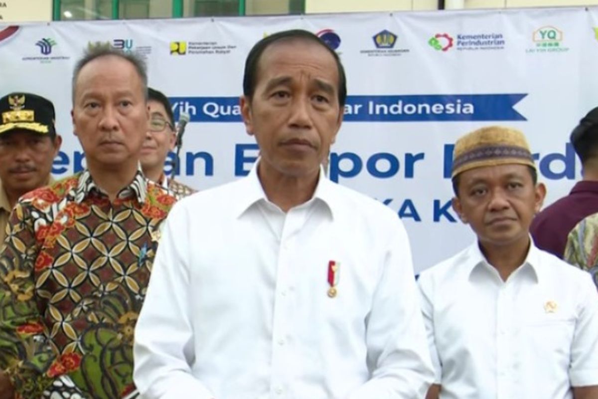 Presiden Jokowi buka suara soal siapa inisial T pengendali judi online di Indonesia.