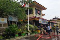 Kantor Kecamatan Medan Area di Kota Medan Terbakar 