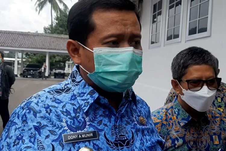 Bupati Sumedang Dony Ahmad Munir dukung percepatan pembangunan Tol Cisumdawu. AAM AMINULLAH/KOMPAS.com