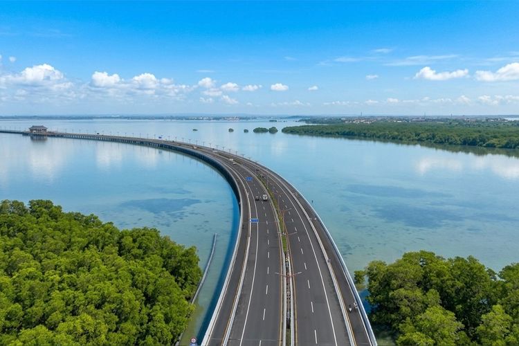 Tol Bali Mandara Dibanjiri 294.590 Kendaraan selama Long Weekend