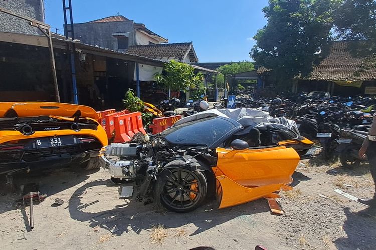 Kreator Konten Andra ST Minta Maaf Usai McLaren Terbelah Dua di Sukoharjo, Ungkap Penyebab Kecelakaan