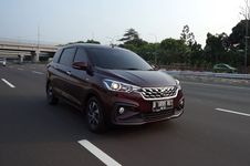Cara Mengemudi Mobil Hybrid di Kemacetan agar Tidak Boros BBM