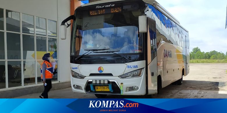 Bus Damri Banjarmasin-Samarinda Melintasi Tol Palaran-Samboja - Vimarsana News