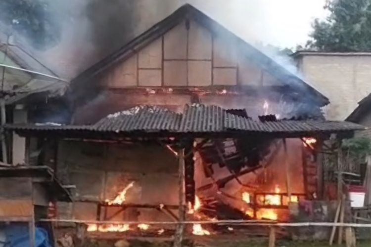 Rumah di Pulau Kangean Sumenep Terbakar, Uang Rp 14 Juta Hangus