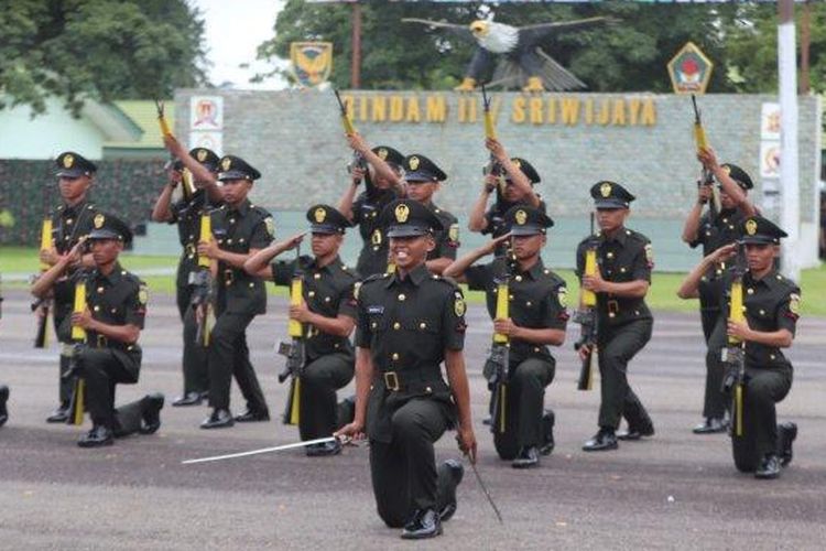 Momen pelantikan prajurit TNI AD di Kodam II/Sriwijaya.