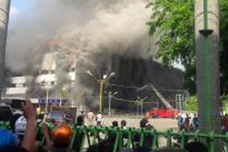 Ratusan Kali Dentuman dari Gedung Medan Plaza Khawatirkan Warga