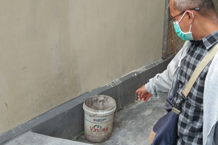 Tong sampah yang menjadi tempat penemuan mayat bayi perempuan di Kampung Kluyon, Kota Magelang, Kamis (30/5/2024).