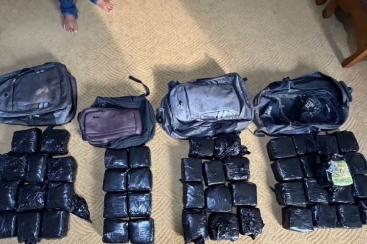 Polisi Gagalkan Peredaran 47 Kg Sabu di Pekanbaru