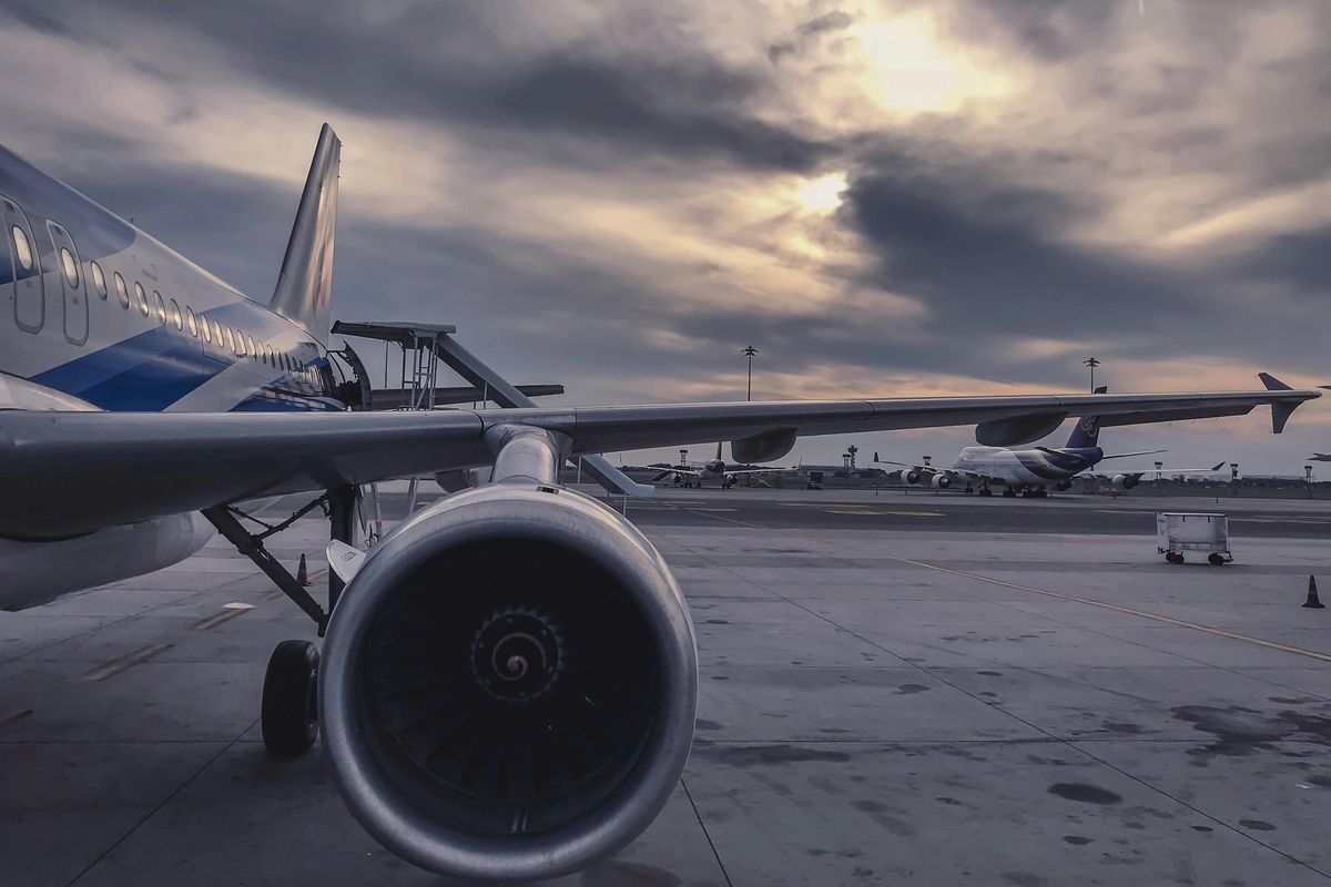 Harga menjadi faktor yang penting dalam mendukung penurunan emisi gas rumah kaca (GRK) sektor penerbangan melalui SAF.