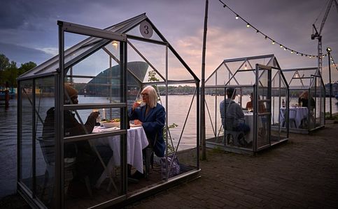 National Dutch Government Says No, Amsterdam Says Yes to Face Masks