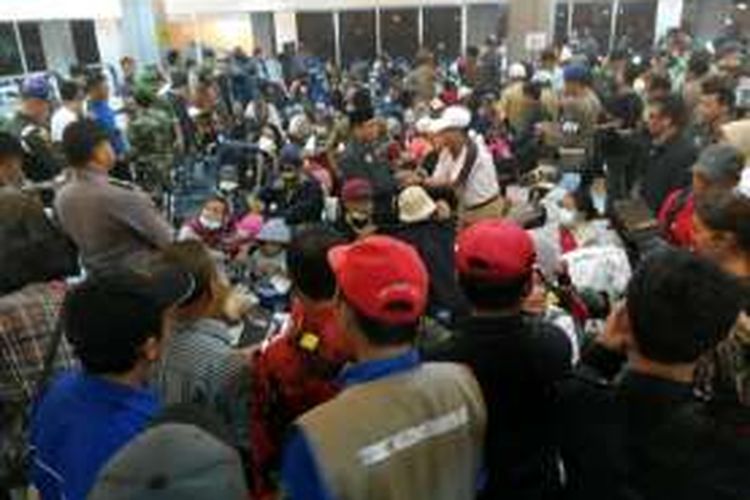 Sebanyak 232 orang eks pengikut Gafatar yang ditemukan di Kaltim dipulangkan ke Sulsel dan tiba di Pelabuhan Soekarno Hatta, Makassar, Rabu (27/1/2016).