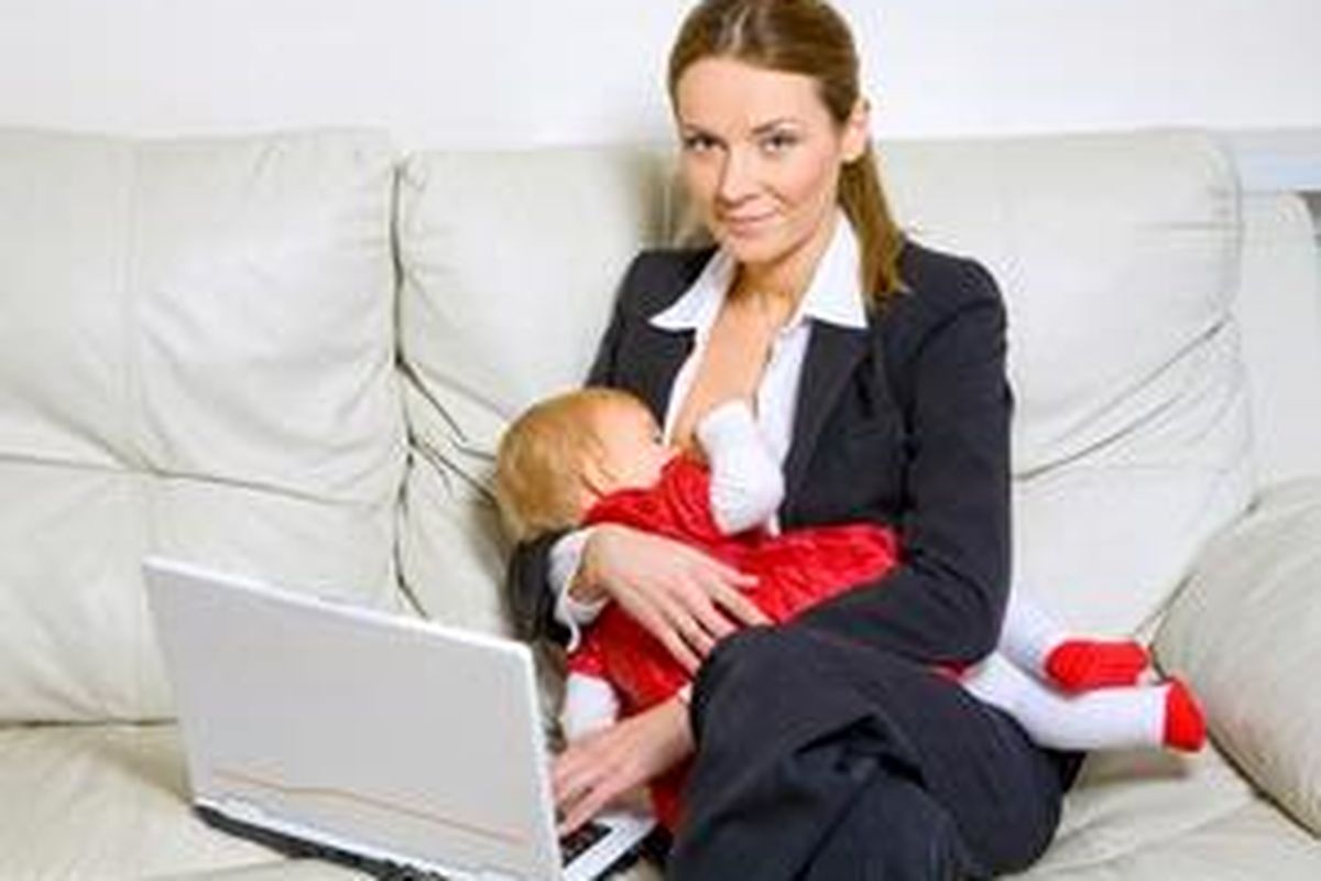 Kapanpun Anda bisa mencuri waktu untuk menyusui, lakukan saja.