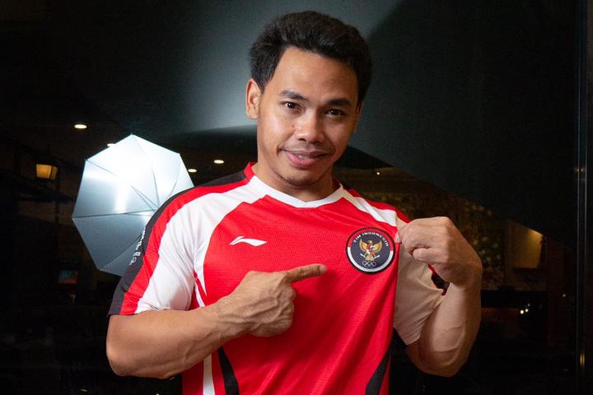 Lifter Eko Yuli Irawan menggunakan jersey dengan logo baru tim Indonesia untuk Olimpiade Tokyo 2020. Logo tersebut juga akan digunakan di multievent internasional selanjutnya. 