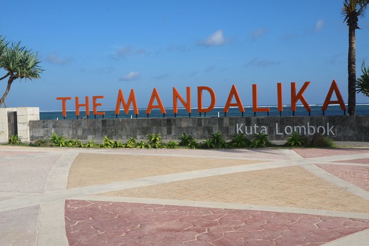 Lokasi foto di plank the Mandalika
